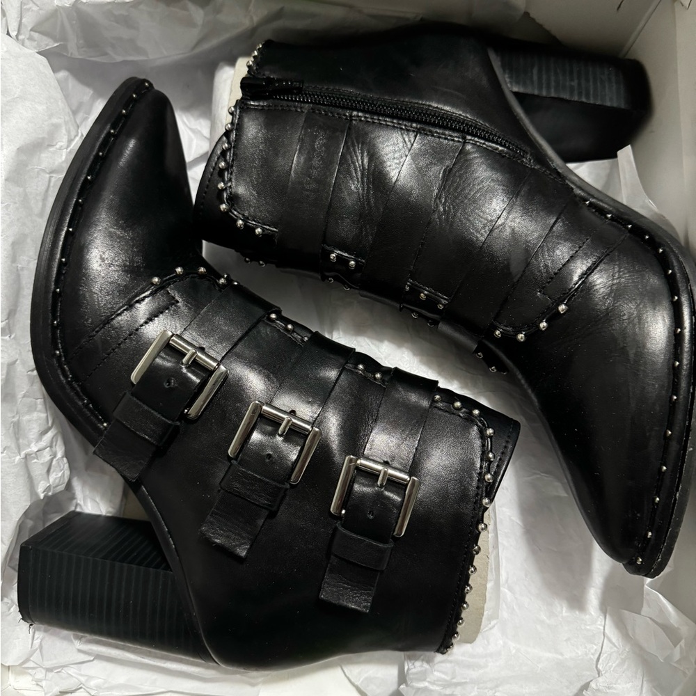 Women’s steve madden ankle booties